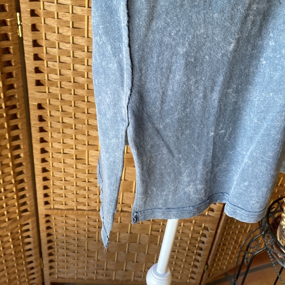 ✌️ NEW‼️ WE THE FREE ✌️FOR FREE PEOPLE ALL TIED UP TEE‼️ - Picture 5 of 9